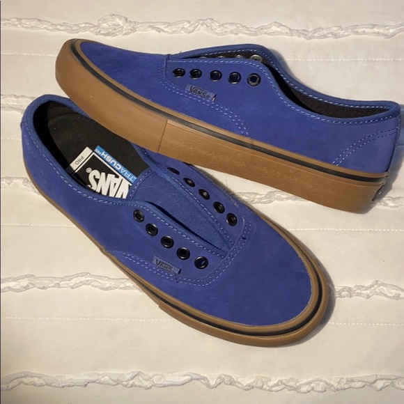 Van Pros - Picture 1 of 6